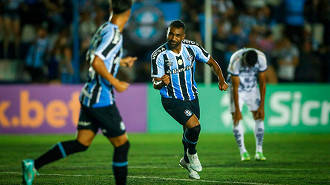 Everton Galdino pode permanecer para 2024. (Foto: Lucas Uebel / Grêmio FBPA)