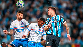Carballo foi contratado para comandar o meio-campo ao lado de Pepê e Villasanti. (Foto: Lucas Uebel / Grêmio FBPA)