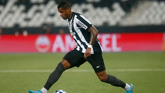 Junior Santos entrou no radar do Grêmio. (Foto: Vitor Silva / Botafogo)