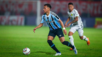 Bitello termina a temporada valorizado e pode deixar o Grêmio em 2023. (Foto: Lucas Uebel / Divulgação)