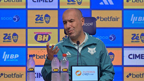 O salário pago pelo Cruzeiro para o técnico Leonardo Jardim em 2025
