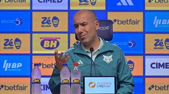 O salário pago pelo Cruzeiro para o técnico Leonardo Jardim em 2025