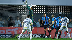 Grêmio bate o martelo e fecha com lateral por três anos