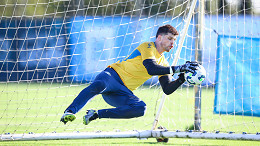 Grêmio acelera recuperação de Tiago Volpi e define data para o retorno do goleiro Grêmio acelera recuperação de Tiago Volpi e define data para o retorno do goleiro