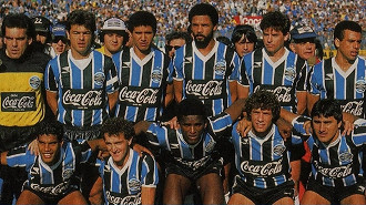 Há 36 anos, o Grêmio vencia o River Plate e fazia história na Supercopa Sul-Americana