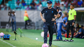 Grêmio tem atuação irreconhecível e toma 4 a 0 do Bahia pelo Brasileirão