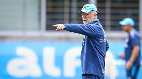 Quem será o lateral-direito titular do Grêmio contra o Juventude?