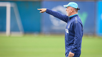 Grêmio hoje (25/10): preparação para enfrentar o Juventude, votação no Conselho Deliberativo, vitórias da base e mais
