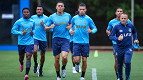Grêmio Hoje: retorno aos treinos visando o Corinthians, entrega da taça da Supercopa do Brasil e mais Grêmio Hoje: retorno aos treinos visando o Corinthians, entrega da taça da Supercopa do Brasil e mais