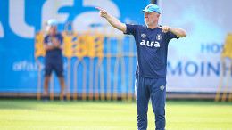 Treinador do Grêmio detona falas de Emerson Leão e Oswaldo de Oliveira em evento com Ancelotti Treinador do Grêmio detona falas de Emerson Leão e Oswaldo de Oliveira em evento com Ancelotti