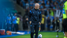 As teses nos bastidores da nova direção do Grêmio sobre a permanência de Mano Menezes
