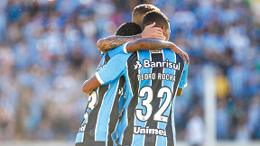 Ex-Grêmio, atacante se destaca e desperta interesse do Corinthians Ex-Grêmio, atacante se destaca e desperta interesse do Corinthians