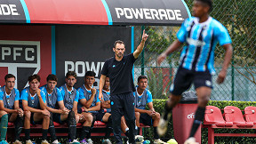 Joia do futebol chileno fará testes no Grêmio; entenda