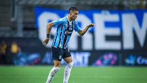 Atacante do Grêmio recebe proposta de R$ 75 milhões; entenda