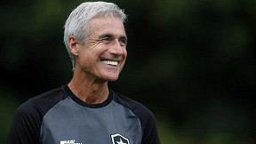 Acertado com o Grêmio, Luís Castro teve breve passagem pelo Al-Wasl; veja os números Acertado com o Grêmio, Luís Castro teve breve passagem pelo Al-Wasl; veja os números