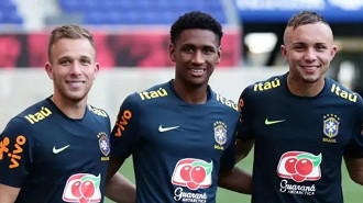 Fechado com o Grêmio? Tetê está em Porto Alegre e fala sobre possível retorno