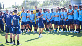 Grêmio pode receber R$ 200 milhões se centroavante sair Grêmio pode receber R$ 200 milhões se centroavante sair