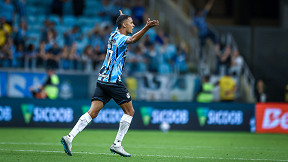 Veja até quando vai o novo contrato de André Henrique com o Grêmio Veja até quando vai o novo contrato de André Henrique com o Grêmio