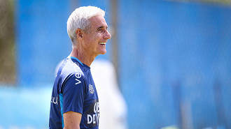 Veja quais reforços o Grêmio ainda quer trazer para Luís Castro Veja quais reforços o Grêmio ainda quer trazer para Luís Castro