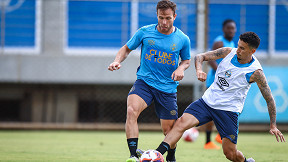 Arthur vai ficar no Grêmio? Volante abre o jogo sobre permanência Arthur vai ficar no Grêmio? Volante abre o jogo sobre permanência