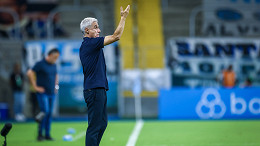 Luís Castro bate o martelo e define onde Tetê irá jogar no Grêmio