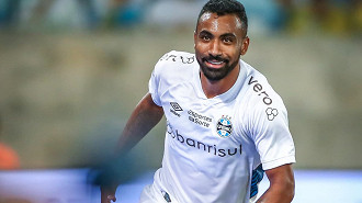 Detonado no Grêmio, Everton Galdino fecha com o clube que jogará a Libertadores