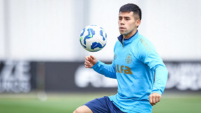 Clube brasileiro tem interesse em atacante do Grêmio; entenda Clube brasileiro tem interesse em atacante do Grêmio; entenda