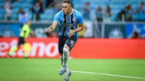 Como é o atual contrato de carlos Vinícius com o Grêmio? Veja
