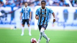 Tetê pode ser desfalque do Grêmio contra o Juventude; lesão muscular não está descartada Tetê pode ser desfalque do Grêmio contra o Juventude; lesão muscular não está descartada
