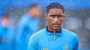 Grêmio confirma lesão em Tetê e atualiza situação de Willian Grêmio confirma lesão em Tetê e atualiza situação de Willian