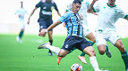 Criticado pela torcida, atacante deve seguir como titular do Grêmio diante do Juventude Criticado pela torcida, atacante deve seguir como titular do Grêmio diante do Juventude