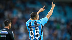 Carlos Vinícius está pendurado e pode desfalcar o Grêmio no segundo GreNal da final