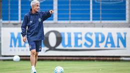 Com retorno de Tetê, veja a provável escalação do Grêmio para o GreNal 450 Com retorno de Tetê, veja a provável escalação do Grêmio para o GreNal 450