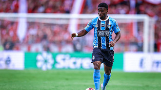 Grêmio irá debater renovação de contrato de Amuzu