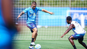 Lateral avança em recuperação após lesão no Grêmio