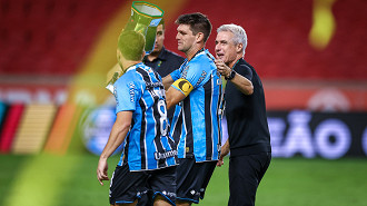 Kannemann se naturaliza e abre vaga no Grêmio; entenda Kannemann se naturaliza e abre vaga no Grêmio; entenda