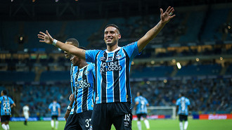 Destaque do Grêmio, Noriega é convocado pela seleção peruana