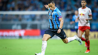 Lateral do Grêmio sofre grave lesão em partida desta quinta-feira (19); Vitória emite nota Lateral do Grêmio sofre grave lesão em partida desta quinta-feira (19); Vitória emite nota