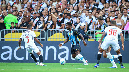 Grêmio ainda não venceu fora de casa no Brasileirão 2026; veja os números