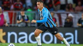 Jogador do Grêmio estreia com derrota atuando pelo Peru; veja como ele foi Jogador do Grêmio estreia com derrota atuando pelo Peru; veja como ele foi