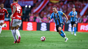 Vai ficar? Arthur abre o jogo sobre renovação com o Grêmio Vai ficar? Arthur abre o jogo sobre renovação com o Grêmio