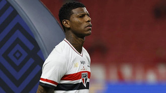 Cabe no Grêmio? Arboleda foge do São Paulo e deve ser negociado