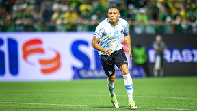 Os detalhes do novo contrato e salário de Carlos Vinicius no Grêmio Os detalhes do novo contrato e salário de Carlos Vinicius no Grêmio