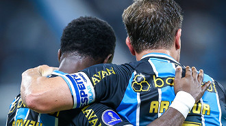 Foi difícil, mas conseguimos, diz Arthur após vitória contra o Deportivo Riestra Foi difícil, mas conseguimos, diz Arthur após vitória contra o Deportivo Riestra