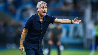 O que disse Luís Castro após a vitória do Grêmio sobre o Deportivo Riestra na Arena