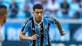 Zagueiro do Grêmio pode receber suspensão de até 12 jogos; entenda Zagueiro do Grêmio pode receber suspensão de até 12 jogos; entenda