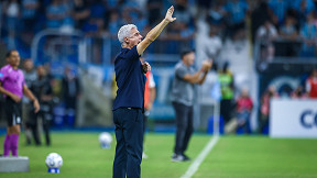 Com mudanças, veja a provável escalação do Grêmio para enfrentar o Cruzeiro no Mineirão