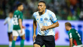 Que noite, diz Carlos Vinícius após empate do Grêmio contra o Palestino pela Sul-Americana Que noite, diz Carlos Vinícius após empate do Grêmio contra o Palestino pela Sul-Americana
