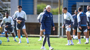 Jovem da base pode ser novidade no time do Grêmio contra o Flamengo