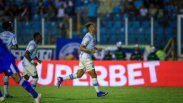 Braithwaite chega a 26 gols sobe no ranking de artilheiros estrangeiros do Grêmio